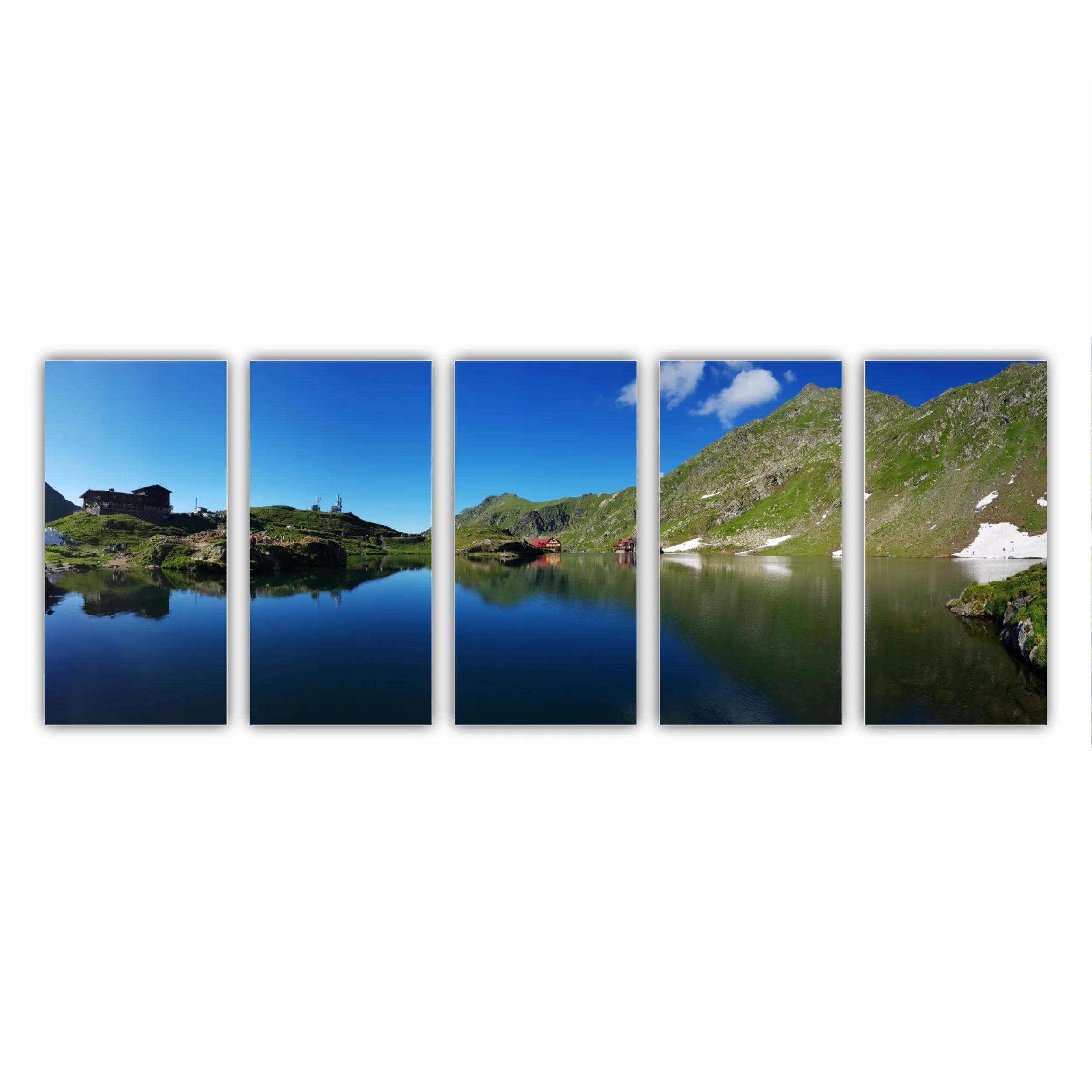 Frumos lac vulcanic Balea la mare altitudine - pe muntii Fagaras - Romania