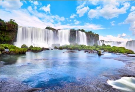 Privire de ansamblu asupra cascadelor Iguazu din gura diavolului 2