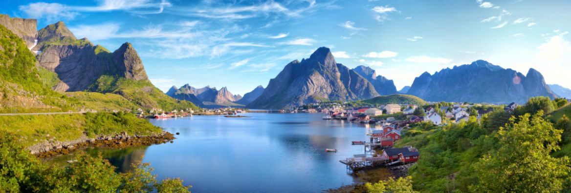 Satul Reine din insulele Lofoten