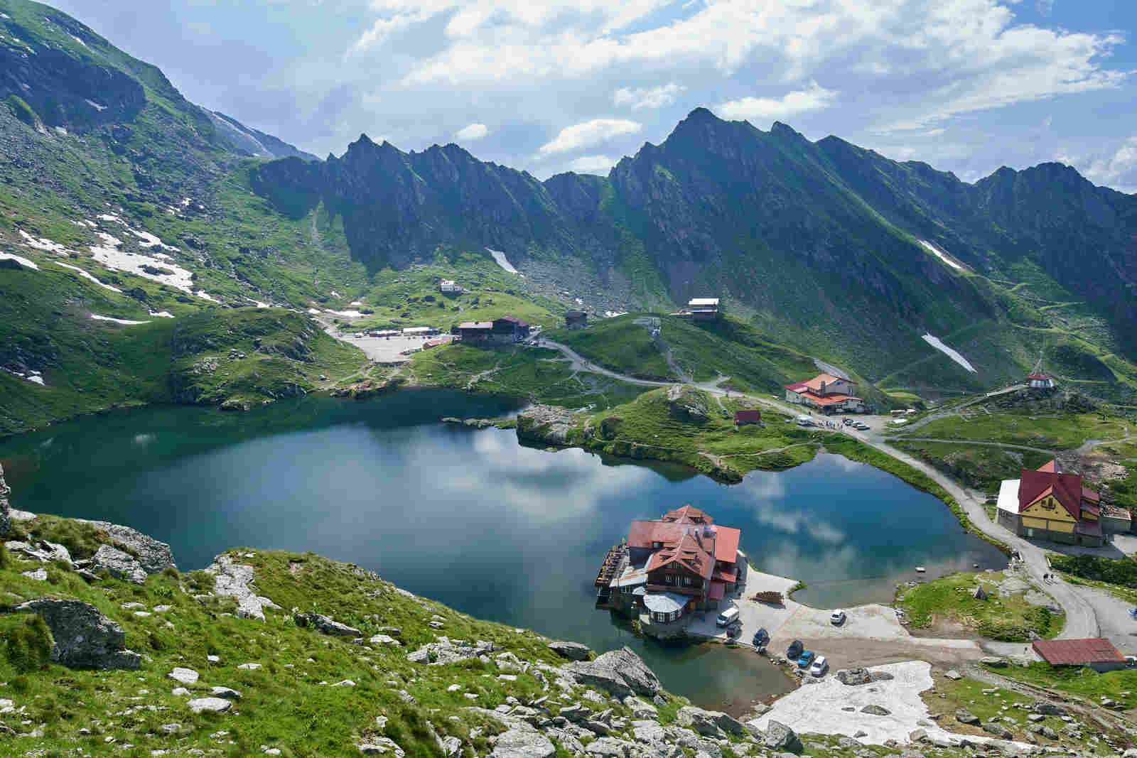 NATURE - vedere de sus cu lacul Balea